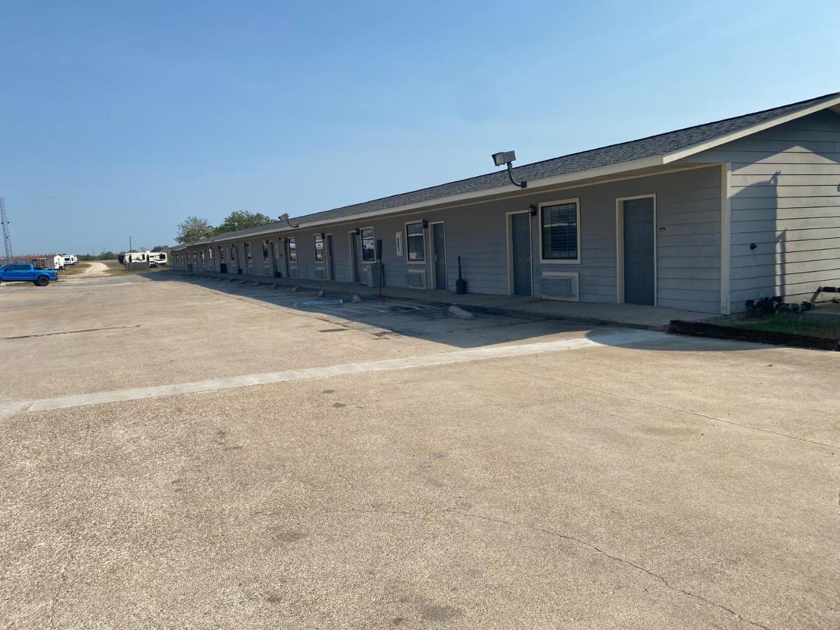 Southern Inns And Suites Now Offering Rv Spaces For Rent Yorktown Exteriör bild
