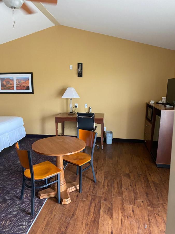 Southern Inns And Suites Now Offering Rv Spaces For Rent Yorktown Exteriör bild